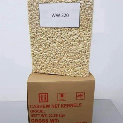 All Grades cashew nuts for bakery and food industry
