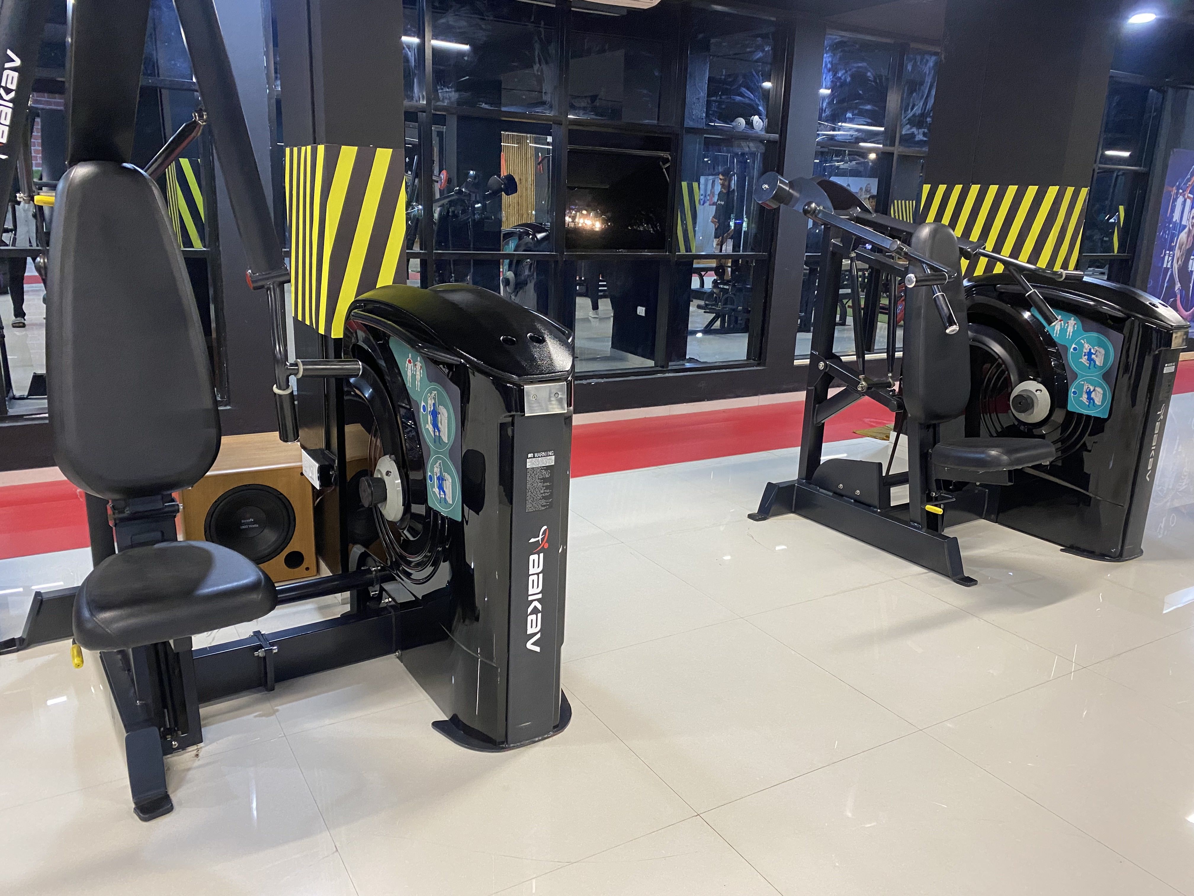 COMMERCIAL FITNESS EQUIPMENTS