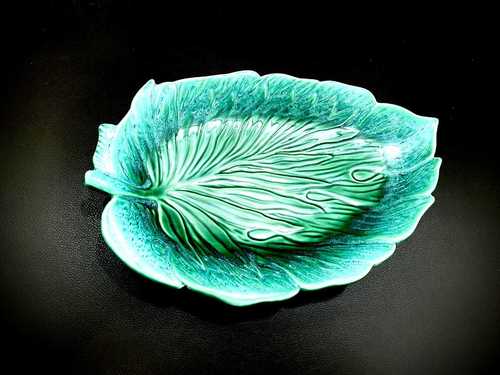 Green Cutting Leaf Platter