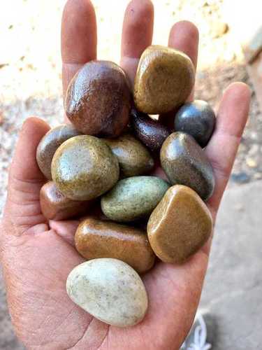 Glossy polish river mix color pebbles stones for landscaping gravels