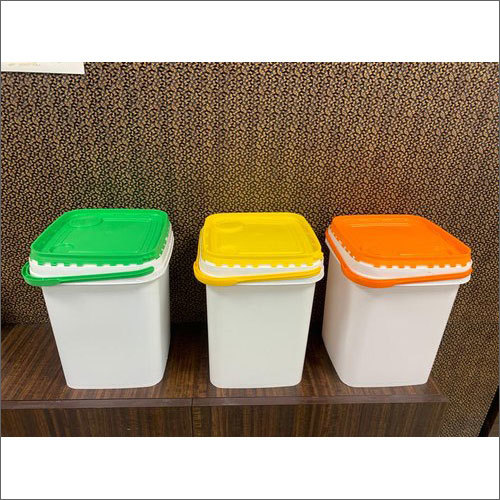 15 Kg Square Plastic Bucket