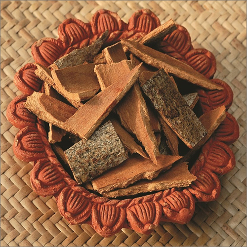 Dalchini Stick - Selected Bark of Cinnamon Tree, Brown Color, Grade A, Store in Dry Place - Rich Aroma, Long Shelf Life, Adulterant Free