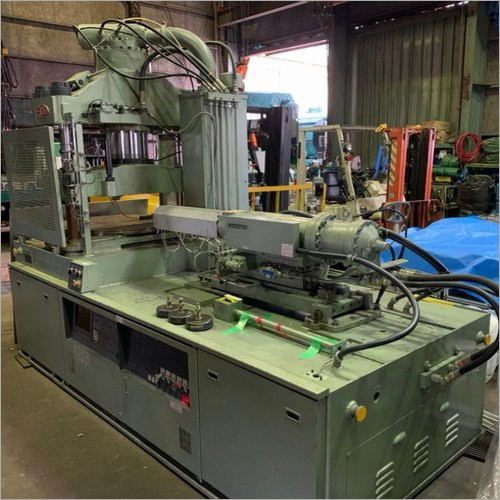 Vertical Injection Molding Machine