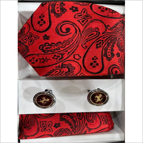 Printed Tie and Brooch Set