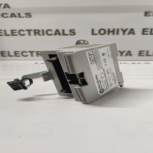 ALLEN BRADLEY 1762 OB32T MICROLOGIX OUTPUT MODULE