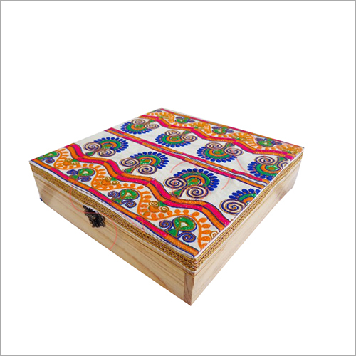 Wooden Stylish Dryfruit Box