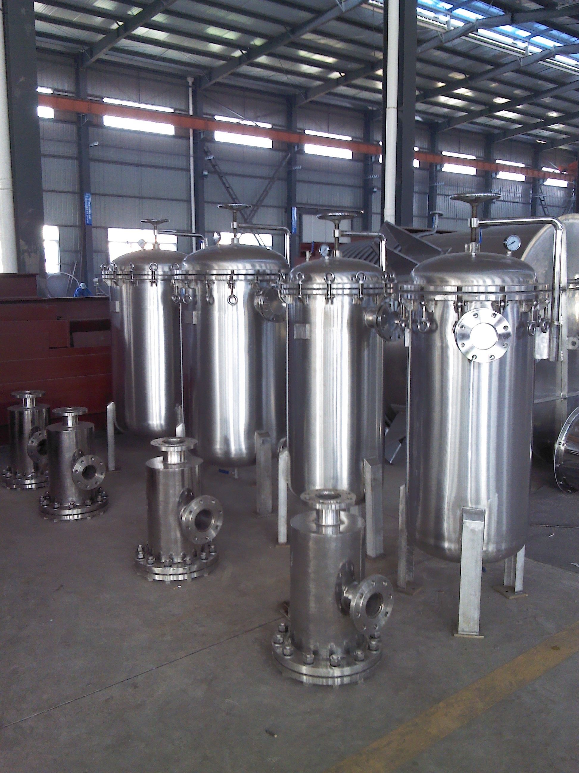 Stainless Steel Storage and Mixing Tank