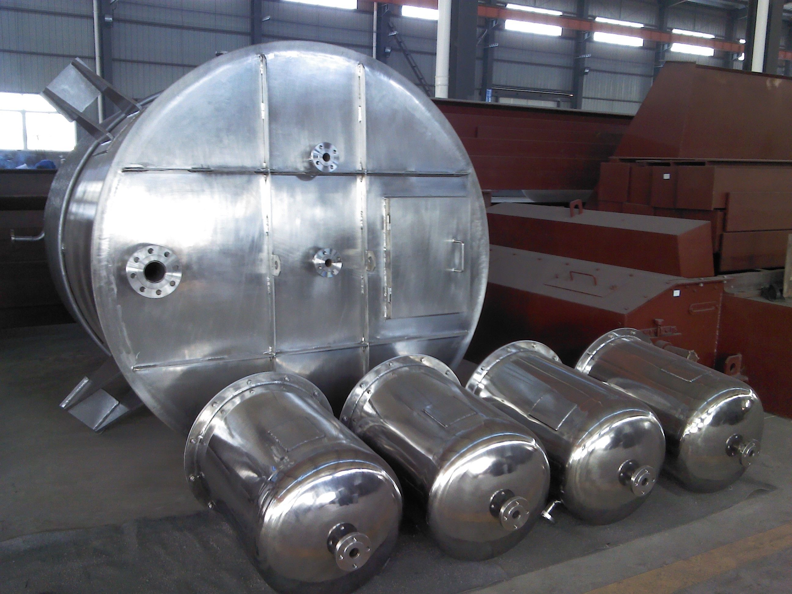 Stainless Steel Storage and Mixing Tank