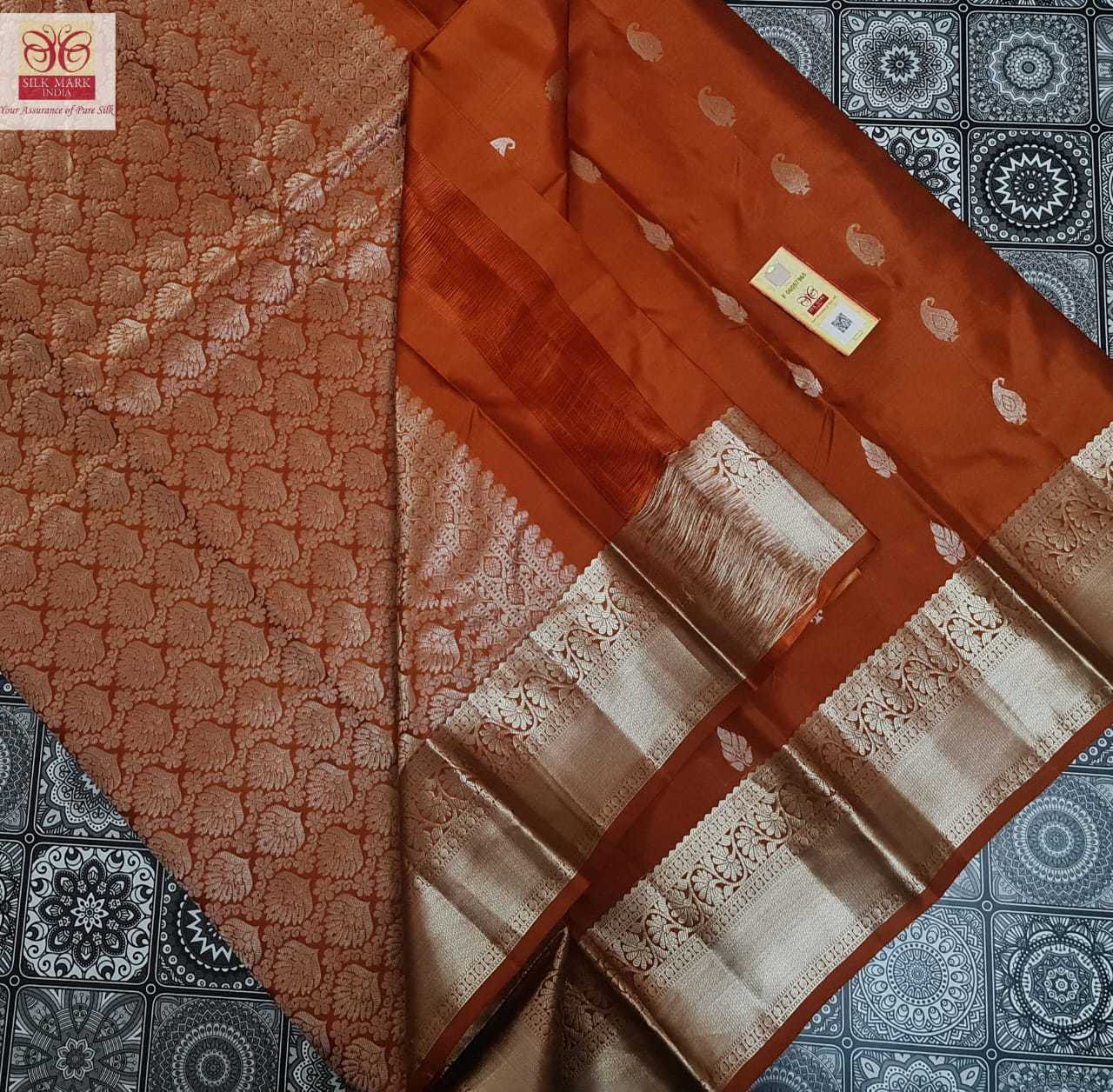 pure kanjivaram soft silk saree with different colour