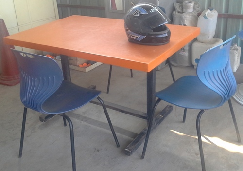 B T1 FRP SQUARE TABLE  FRP TOP AND MS STAND