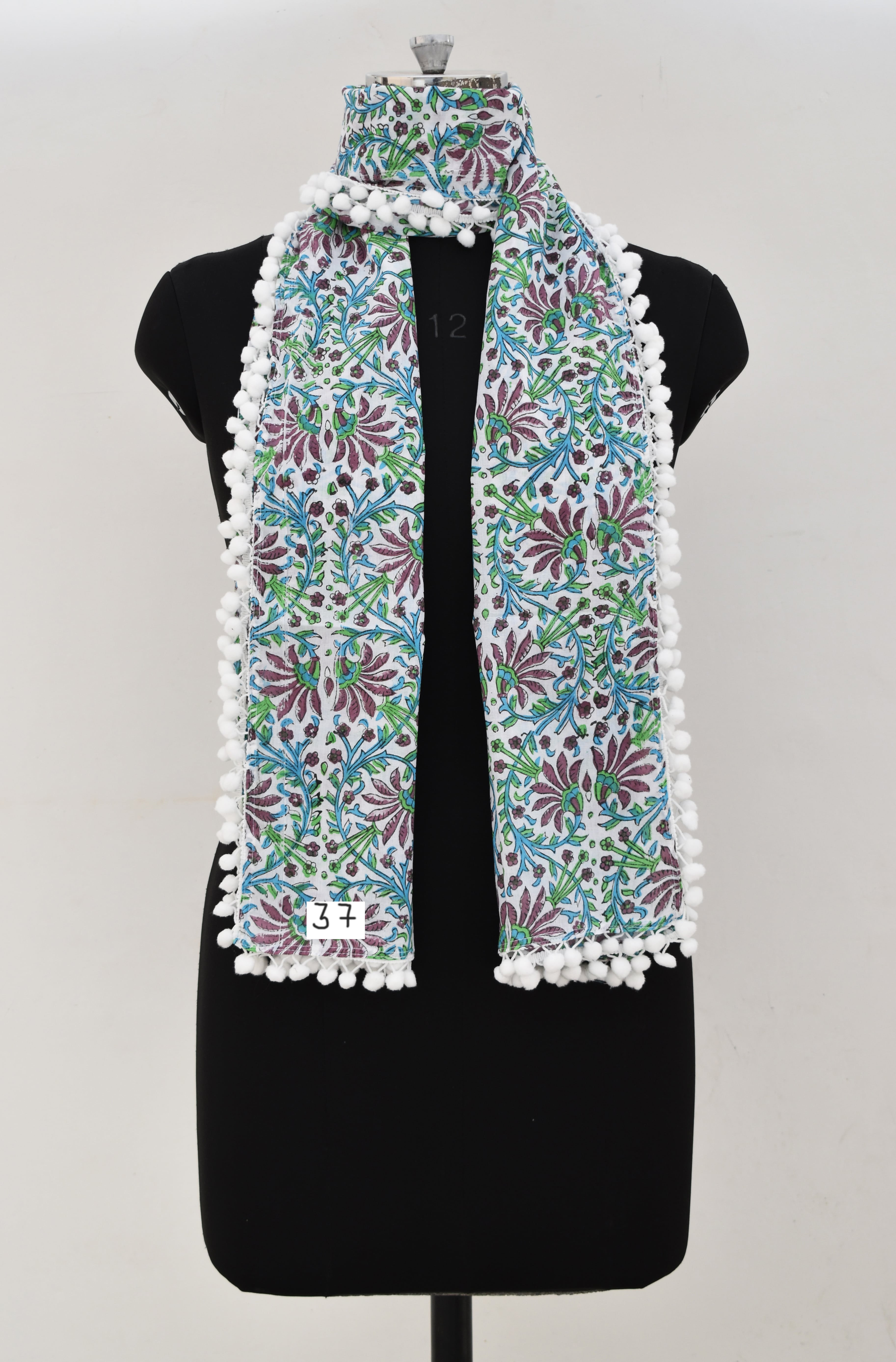 PRINTED SCARVES