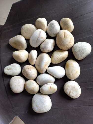 Natural Off White Tumble Stone Cream Color White Round Cobbles Stone River Pebbles Garden Decoration