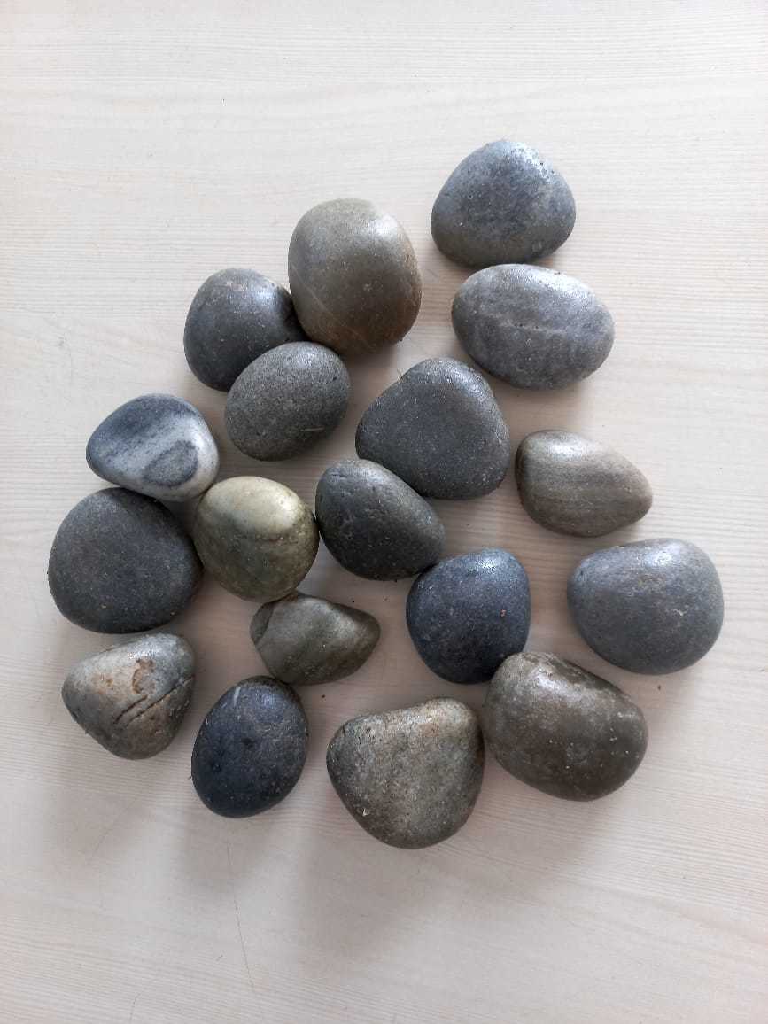 OFF WHITE NATURAL RIVER LAP PEBBLES STONE BULK EXPORT SUPPLIER IN INDIA