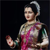 Maharashtrian Lady Statue