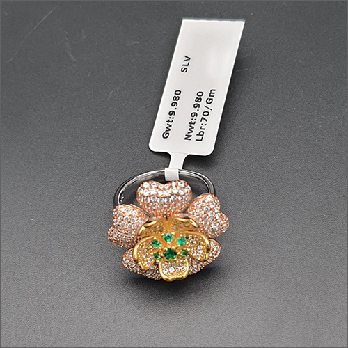 Ladies Stylish Silver Ring