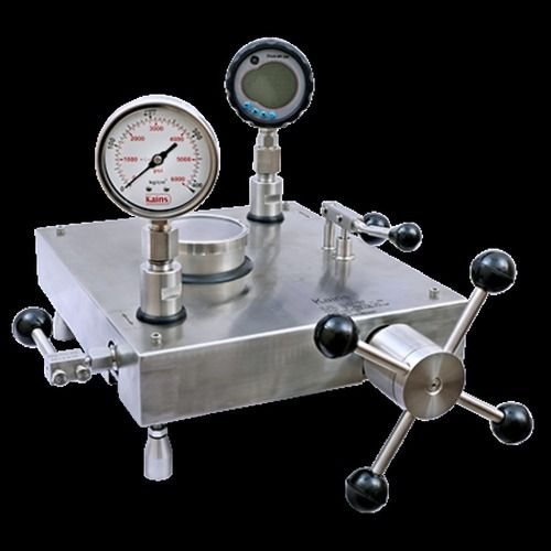 Pressure Calibrators