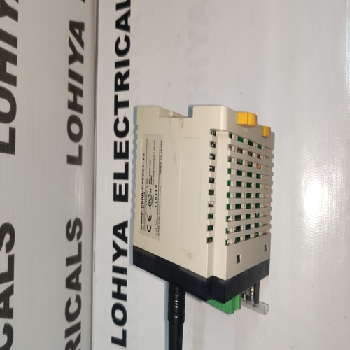 OMRON V680-CA5D01-V1 PLC ID CONTROLLER UNIT