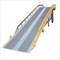Movable Truck Loading Ramp - Attributes: Durable