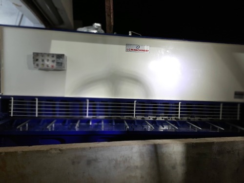 Mild Steel NC Hydraulic Shearing Machine