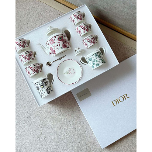 Crockery Box