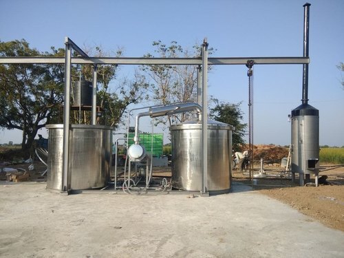 Industrial Distillation Unit