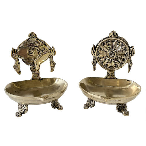 Traditional Brass Shankha Chakra Villaku Shankh and Chakra Deepam Diya for Pooja  Aarti home and Decor (Pack of 2)