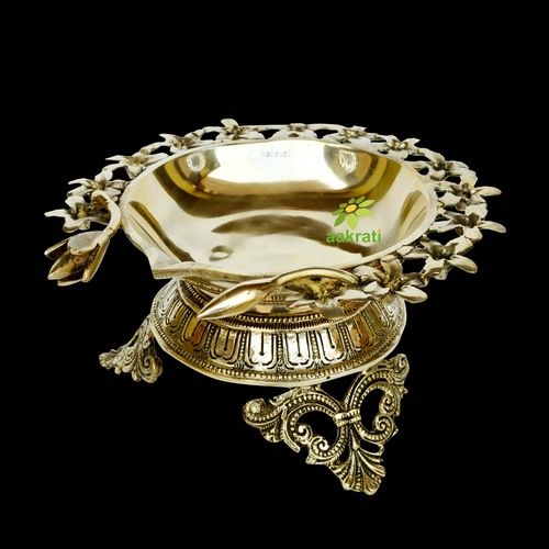 Diya Over Carved Legs Brass Diya for Temple Decorative Diyas with decotion flower for Home Brass Decorative Oil Lamp