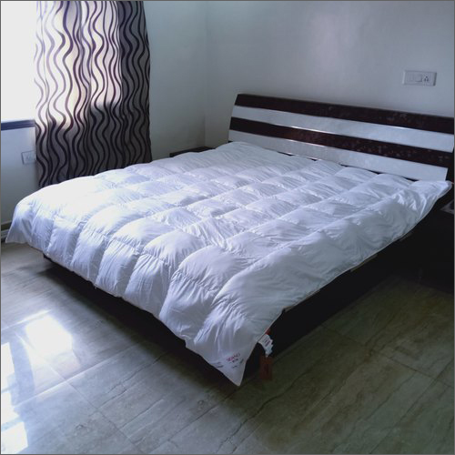 Jojo White Comforter