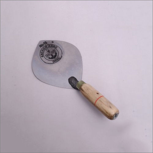 Karni Puna Cut With Wooden Handle