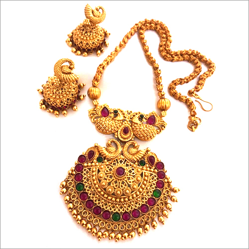 Ladies Matte Finish Temple Necklace Set