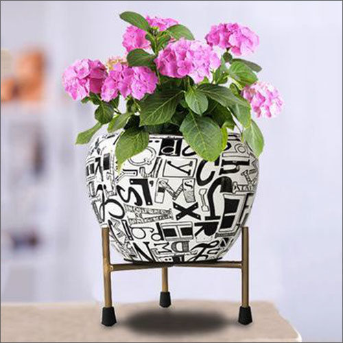 10x13x7cm Iron Pot With Stand Height: 10 Centimeter (Cm)