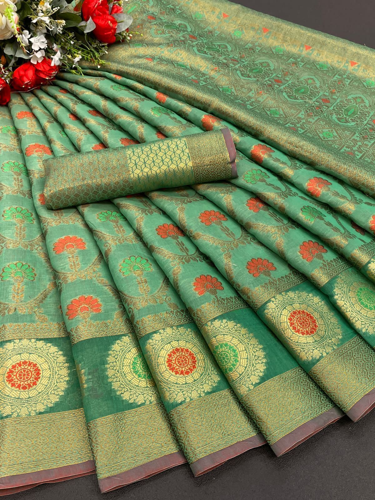 Cotton Silk Saree With Antique Gold Zari