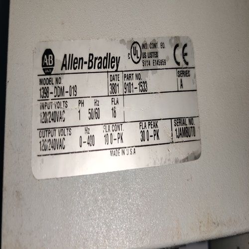 ALLEN BRADLEY 1398-DDM-019 UNIVERSAL SERVO DRIVE