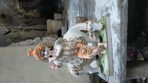 Lord Krishna Statue - Feature: Durable