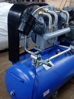 5 Hp Piston Air Compressors - Elgi Type - Color: Red/ Blue/ Orange