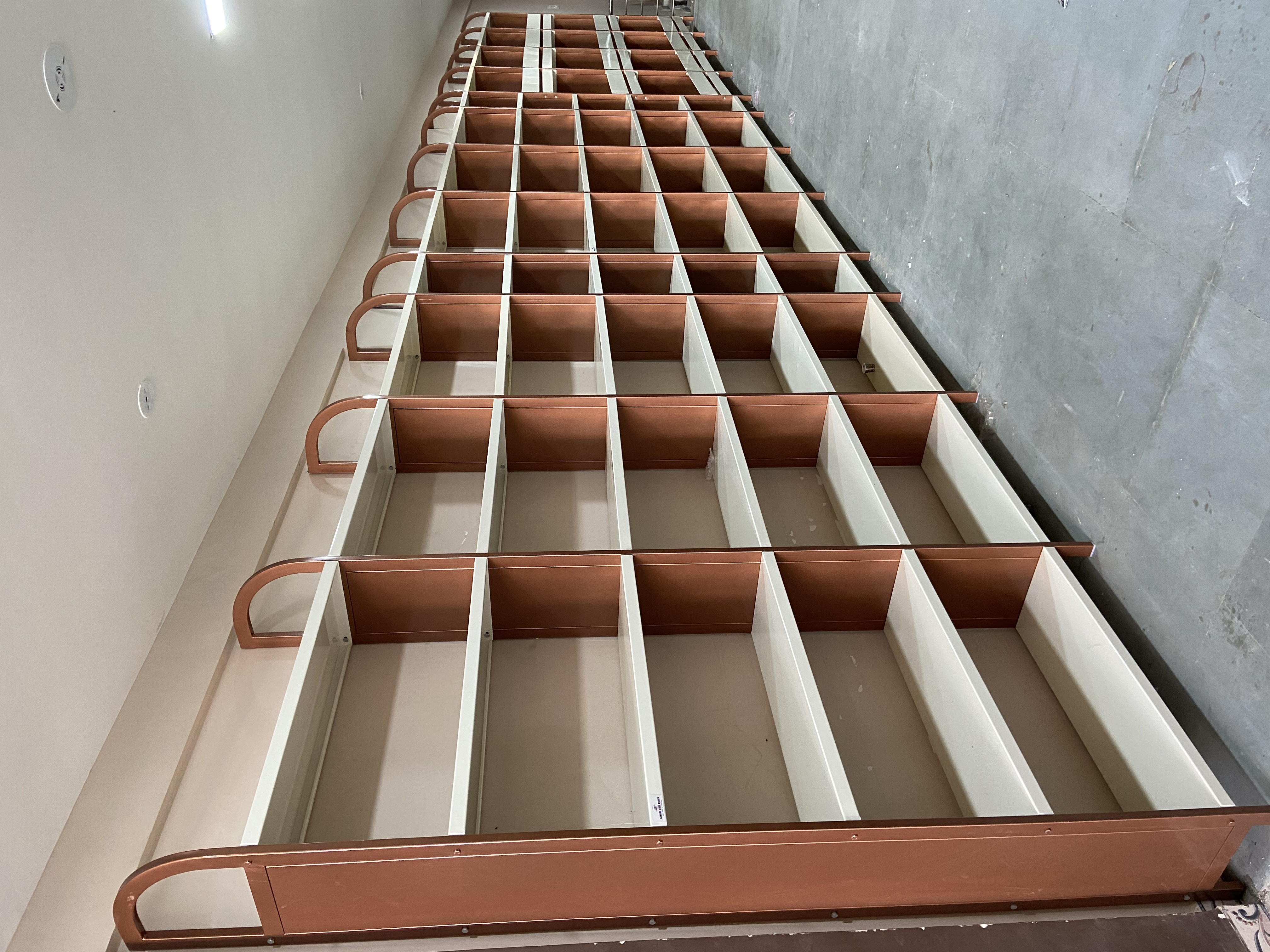Complete Showroom Display Racks