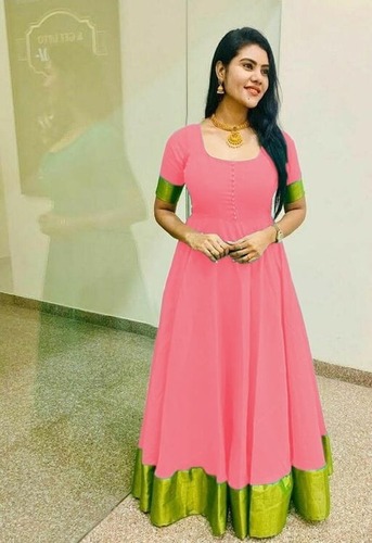 LADIES GOWN
