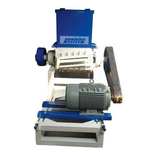 Bottle Shredder Machine With Cutting Capacity (500 kg/hr)