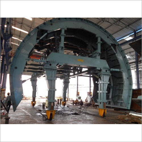 Horse Shoe Gantry