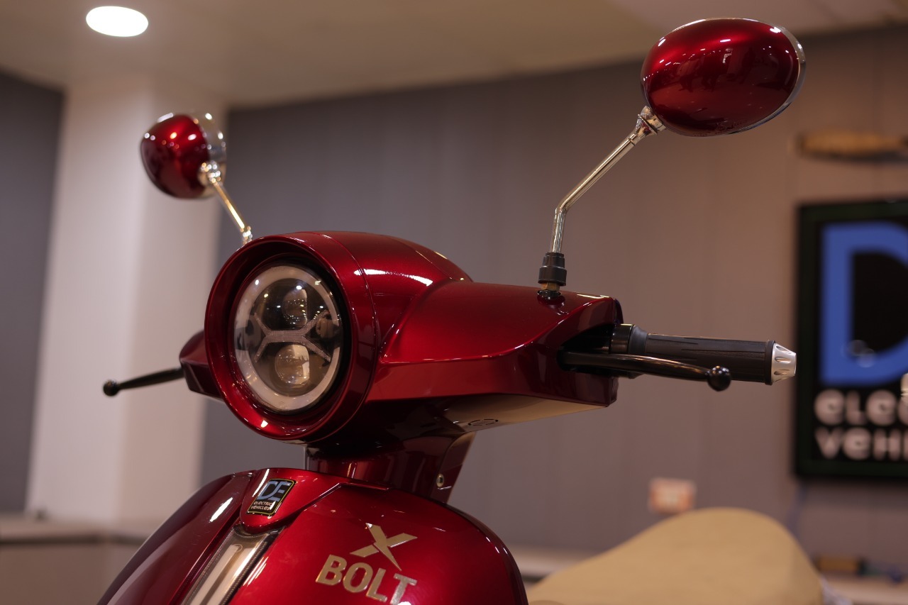 X BOLT E-Scooter