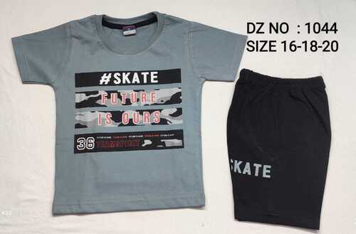 Printed T-shirt and shorts set for kids