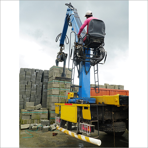 Bricks Loading Crane Application: Construction