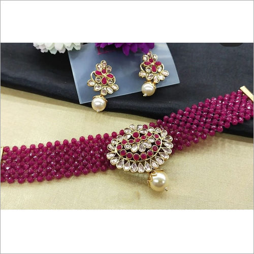 Maroon Crystal Choker Set Gender: Women