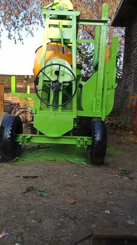 Concrete lift machine