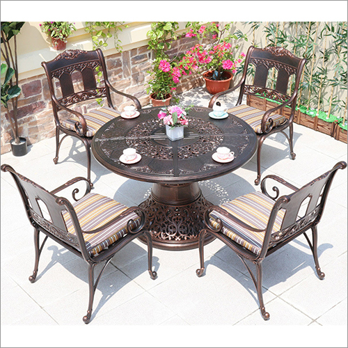 Brown Metal Dining Table Set Application: Garden