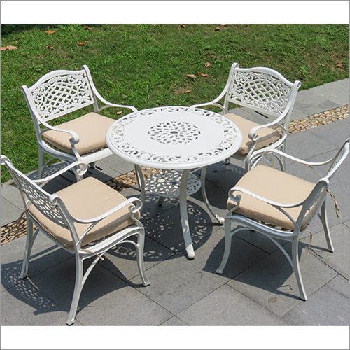 Metal Outdoor Dining Table Application: Garden