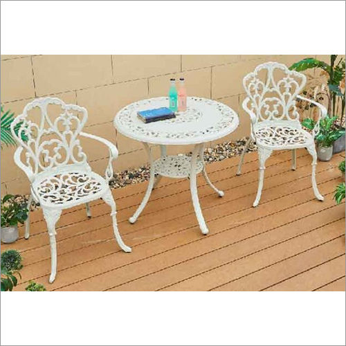 Round Solid Lazy Susan Table Application: Garden