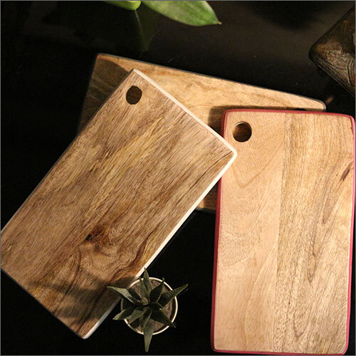 Wooden Chopping Board Size: 26.67X15.24X2 Cm