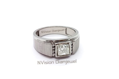 Platinum Solitaire Princess Diamond Ring