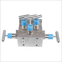 Five Valve Manifold Direct Mount - Stainless Steel, 25 Bar Pressure Rating At 25â°c Room Temperature | Silver Valve Connection For Industrial Use